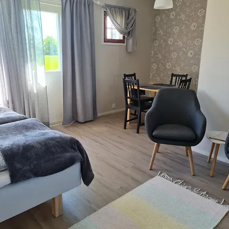 Village Lomahuoneisto