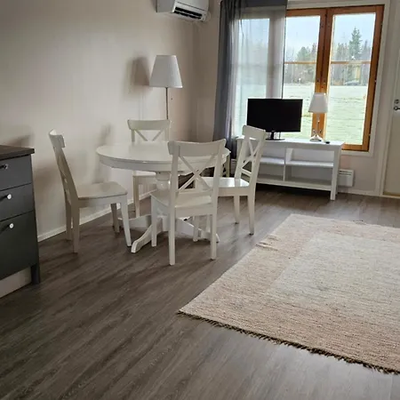 Village Lomahuoneisto Летний дом