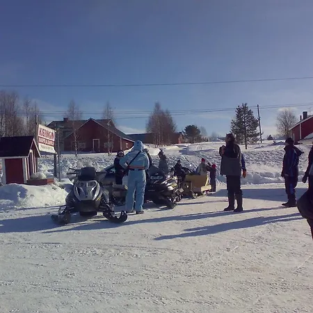 Летний дом Village Lomahuoneisto *