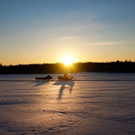 Village Lomahuoneisto Летний дом