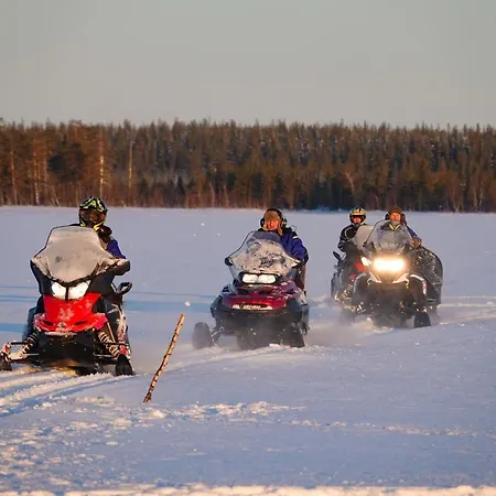 Village Lomahuoneisto Séjour à la campagne Kierinki