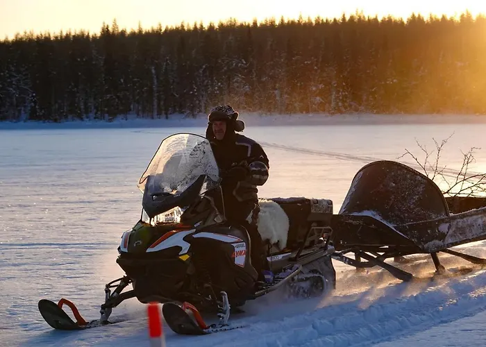 컨트리하우스 Village Lomahuoneisto Kierinki